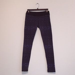 Blue and black patterned leggings